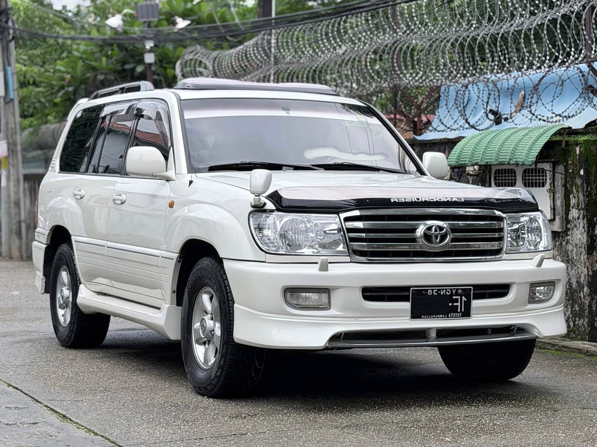 Toyota Land Cruiser 1999 - photo 1