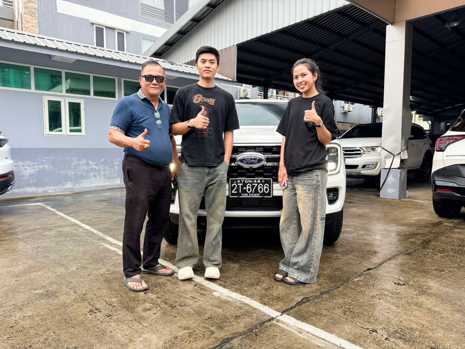 Ford Everest ပိုင်ရှင်အသစ်ထံအပ်နှံ