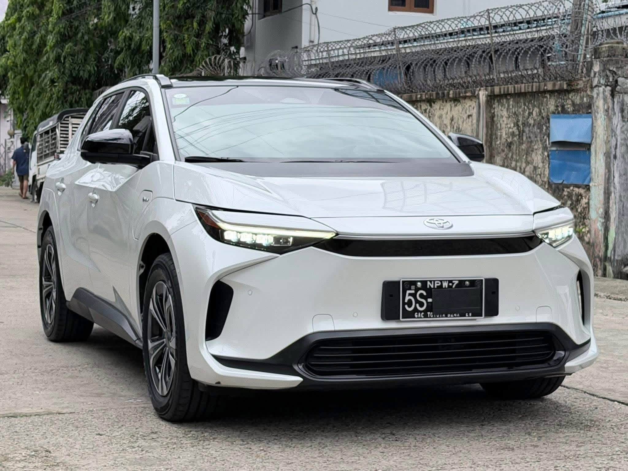 GAC Toyota bZ4X Premium ProMax 2024 Model (EV) - photo 1